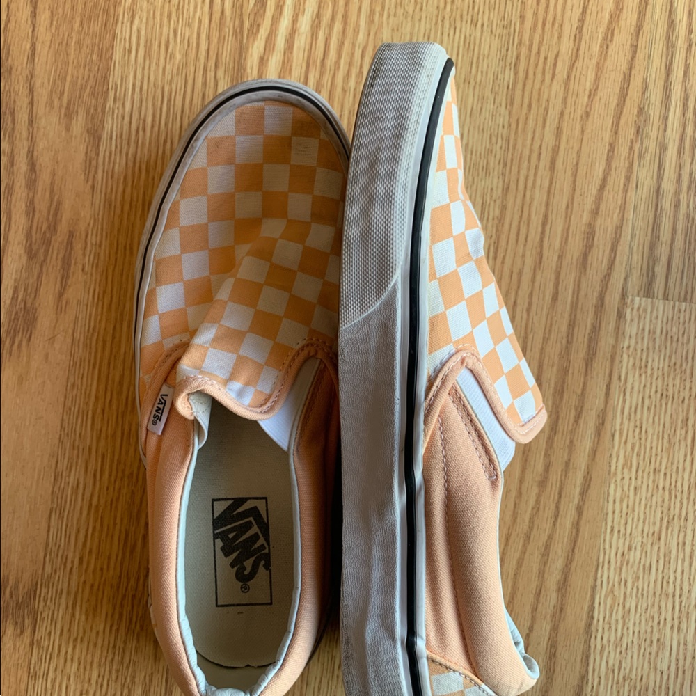 peach checkered vans